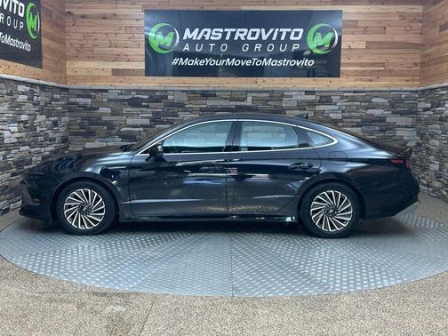 2024 Hyundai SONATA Hybrid SEL