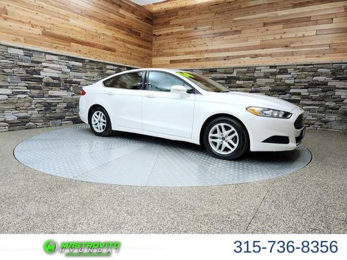 2014 Ford Fusion SE
