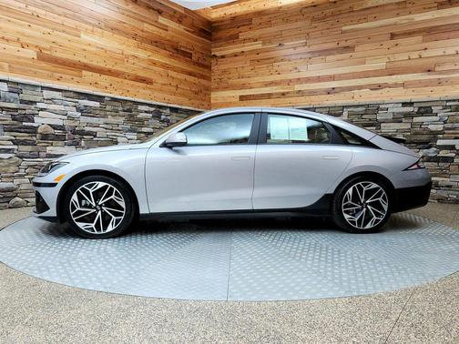 2024 Hyundai IONIQ 6 SEL