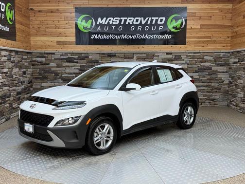 Lunar White 2023 Hyundai KONA SE