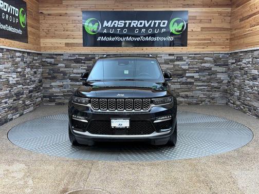 2022 Jeep Grand Cherokee Summit