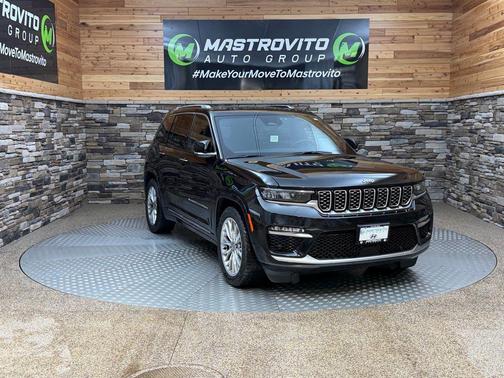 2022 Jeep Grand Cherokee Summit