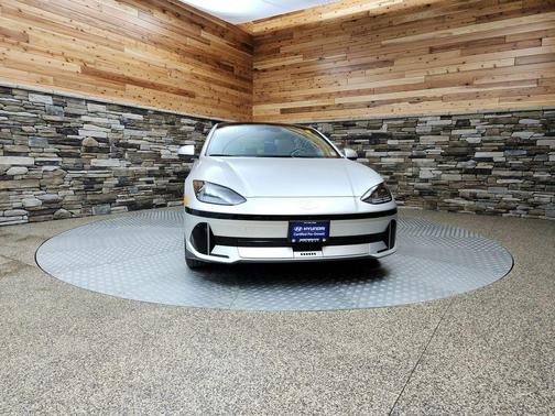 2024 Hyundai IONIQ 6 Limited