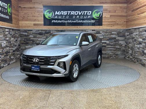 2026 Hyundai TUCSON SE