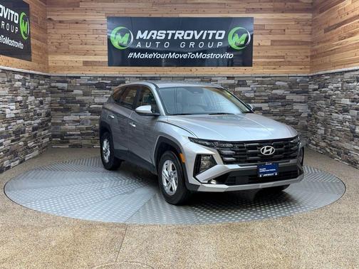 2026 Hyundai TUCSON SE