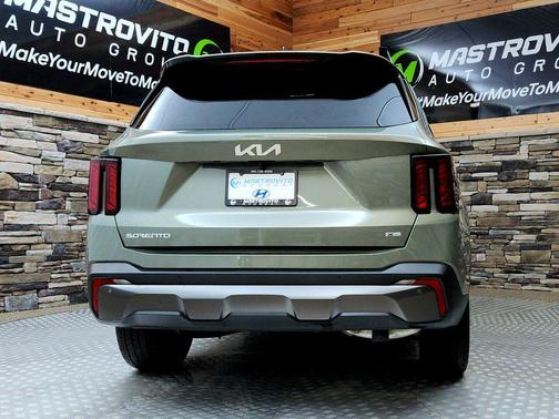 2024 Kia Sorento X-Line EX