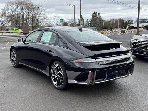 2024 Hyundai IONIQ 6 SEL