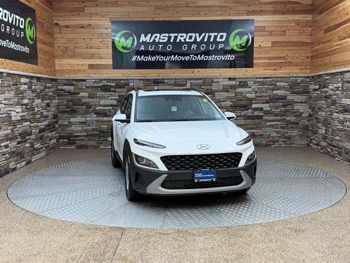 2022 Hyundai KONA SEL