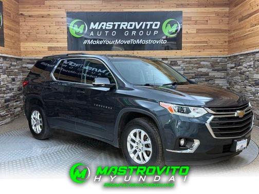 Graphite Metallic 2019 Chevrolet Traverse LT Cloth