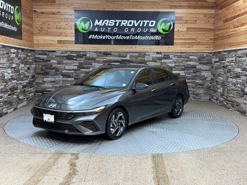 2025 Hyundai ELANTRA HEV SEL