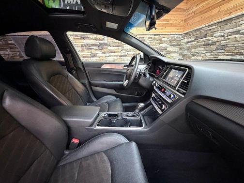 2019 Hyundai SONATA Sport