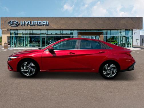 2025 Hyundai ELANTRA Limited