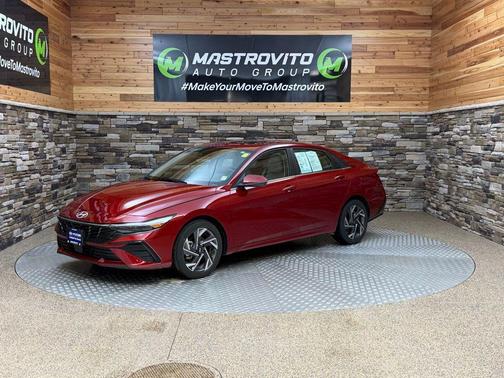 2025 Hyundai ELANTRA Limited