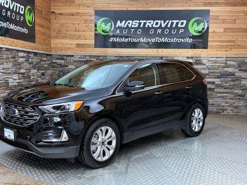 Agate Black Metallic 2023 Ford Edge Titanium