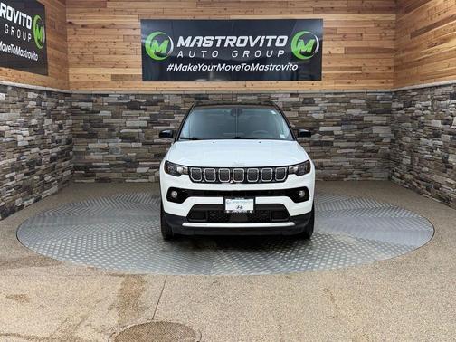 Bright White Clearcoat 2022 Jeep Compass Limited