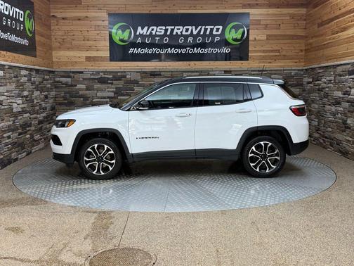 Bright White Clearcoat 2022 Jeep Compass Limited