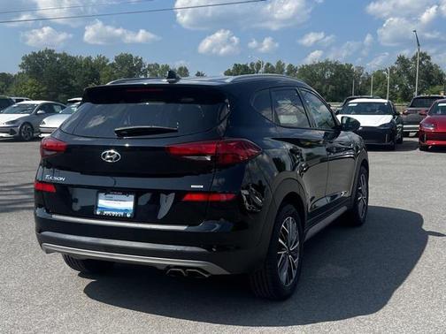 Black Noir Pearl 2021 Hyundai TUCSON SEL