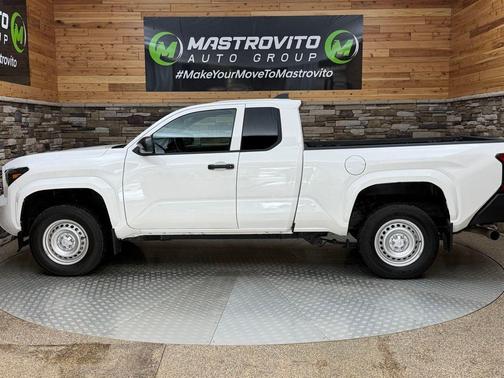 Ice 2026 Toyota Tacoma SR