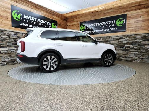 2022 Kia Telluride S