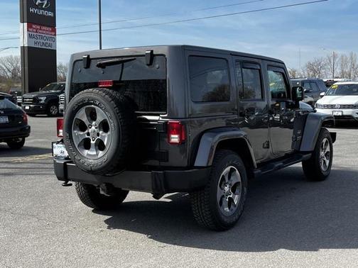 2017 Jeep Wrangler Unlimited Sahara