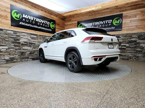 2020 Volkswagen Atlas Cross Sport 3.6L V6 SE w/Technology R-Line
