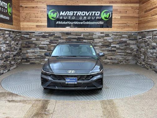 2025 Hyundai ELANTRA HEV Limited