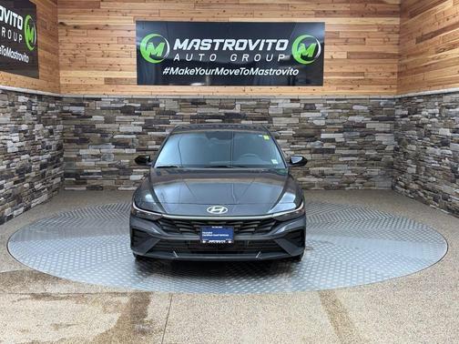 2025 Hyundai ELANTRA HEV SEL