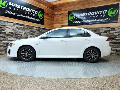 2017 Mitsubishi Lancer ES