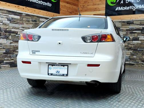 2017 Mitsubishi Lancer ES