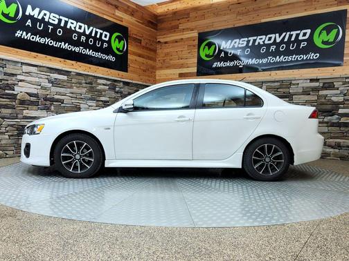 2017 Mitsubishi Lancer ES