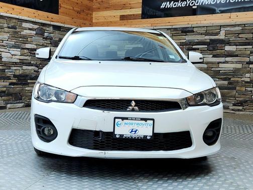 2017 Mitsubishi Lancer ES