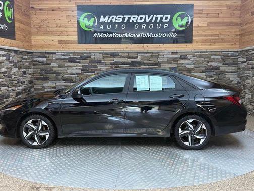 Onyx Black 2023 Hyundai ELANTRA SEL