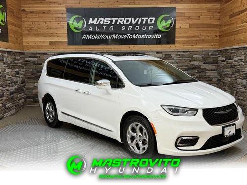 Bright White Clearcoat 2022 Chrysler Pacifica Limited