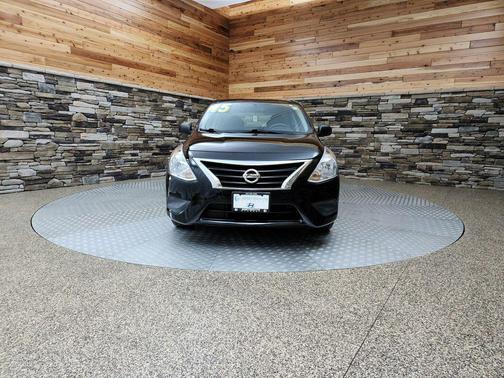 2015 Nissan Versa 1.6 S+