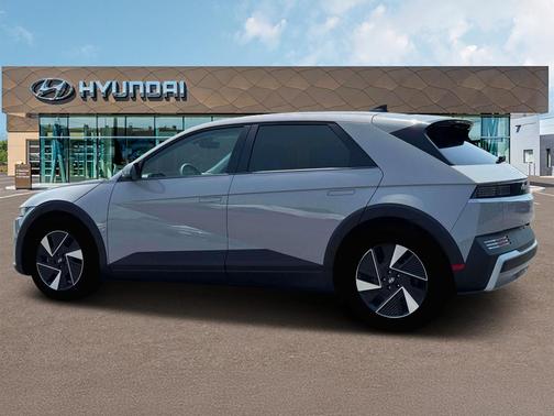 2025 Hyundai IONIQ 5 SE