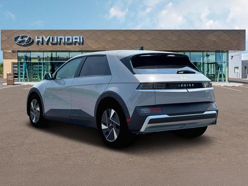 2025 Hyundai IONIQ 5 SE