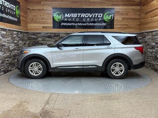 Iconic Silver Metallic 2020 Ford Explorer XLT