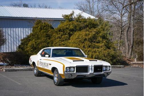 1972 Oldsmobile Cutlass Hurst