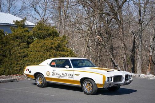 1972 Oldsmobile Cutlass Hurst