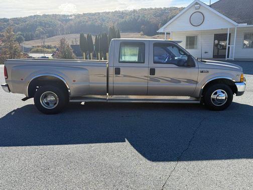 1999 Ford F-350 Lariat Crew Cab Super Duty