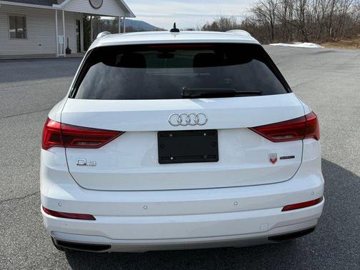 2022 Audi Q3 40 Premium