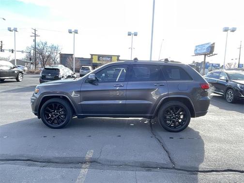 2017 Jeep Grand Cherokee Altitude