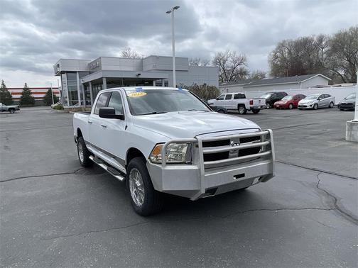 2017 RAM 1500 SLT