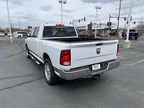 2017 RAM 1500 SLT