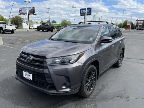 2019 Toyota Highlander SE