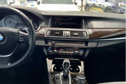 2016 BMW 528 528i