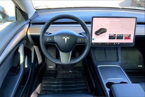 2022 Tesla Model 3 Standard Range