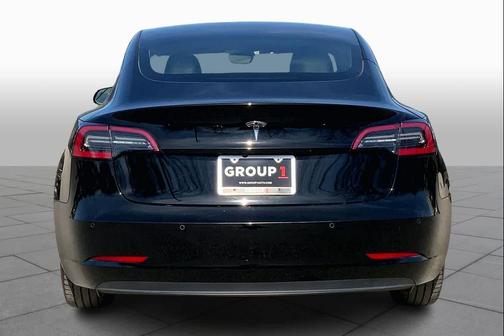 2022 Tesla Model 3 Standard Range