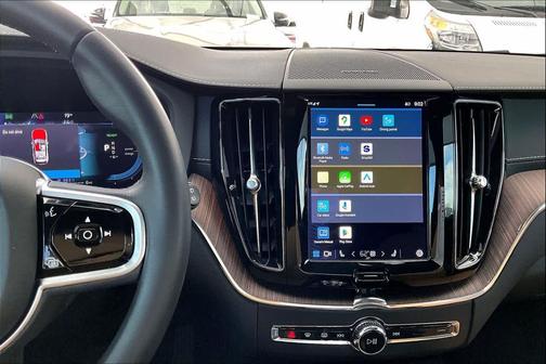 2022 Volvo XC60 Recharge Plug-In Hybrid T8 Inscription