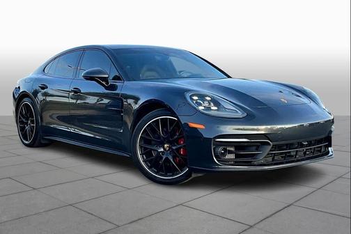 2022 Porsche Panamera 4S